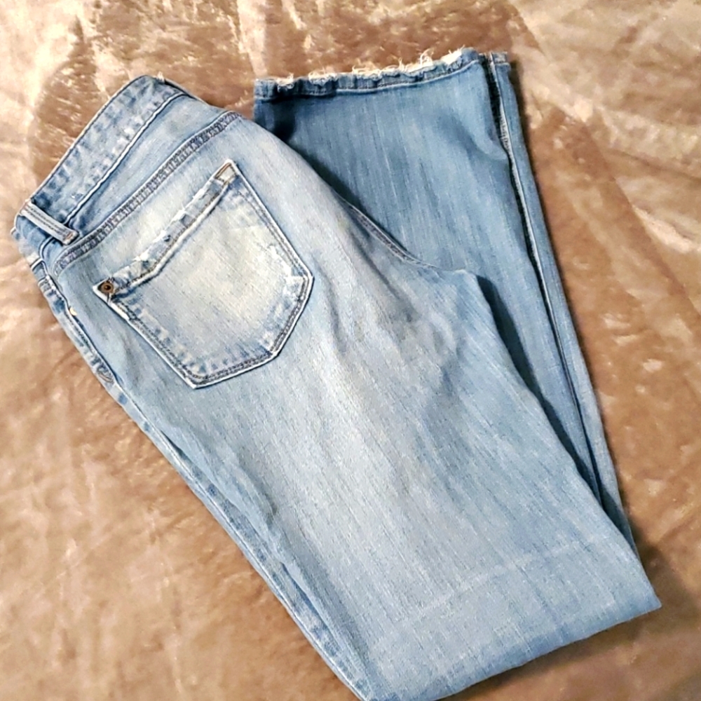 Ann Taylor Loft jeans size 8 loose bootcut!
